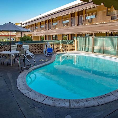Brawley Townhouse Inn And Suites المظهر الخارجي الصورة