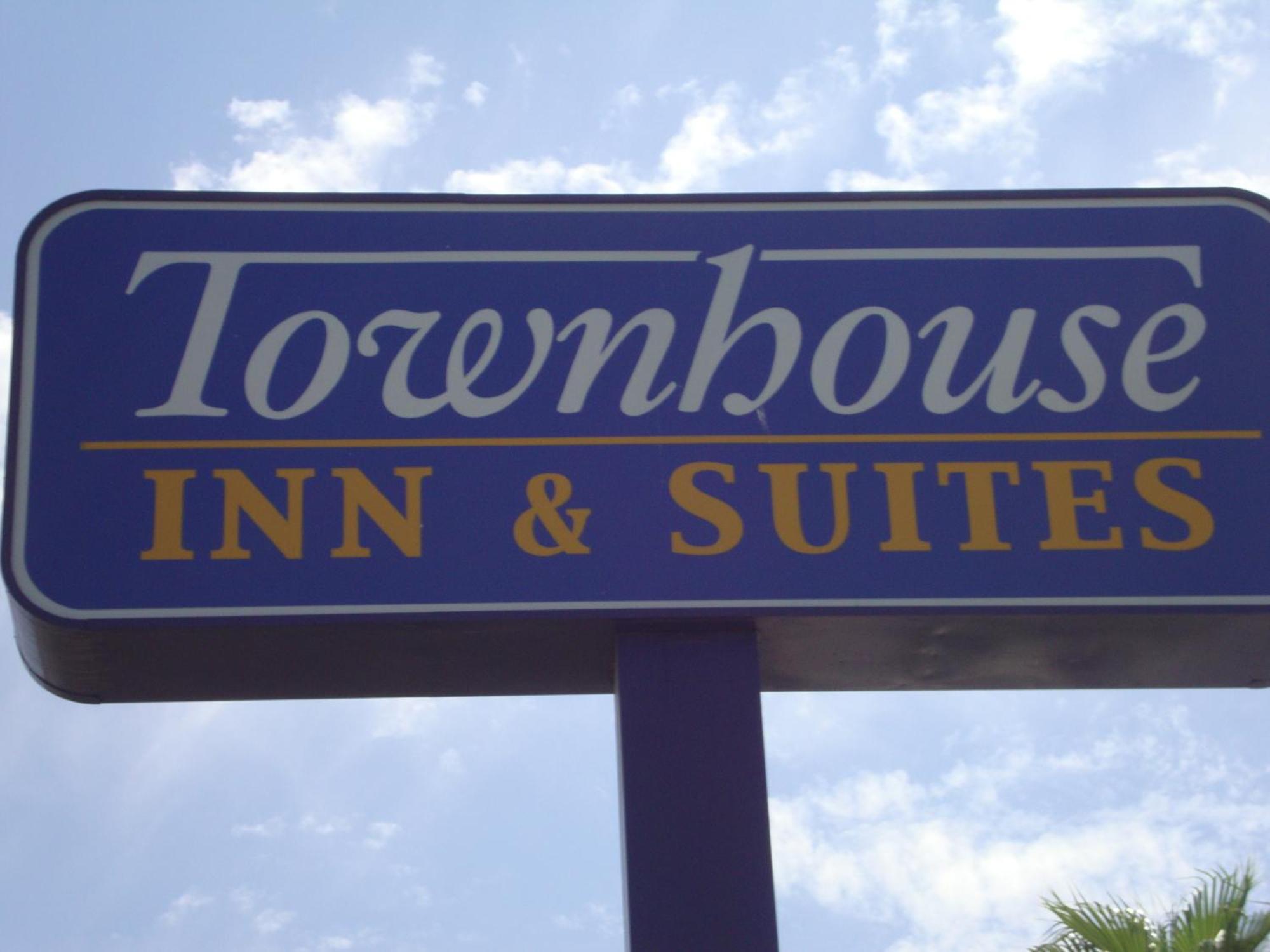 Brawley Townhouse Inn And Suites المظهر الخارجي الصورة