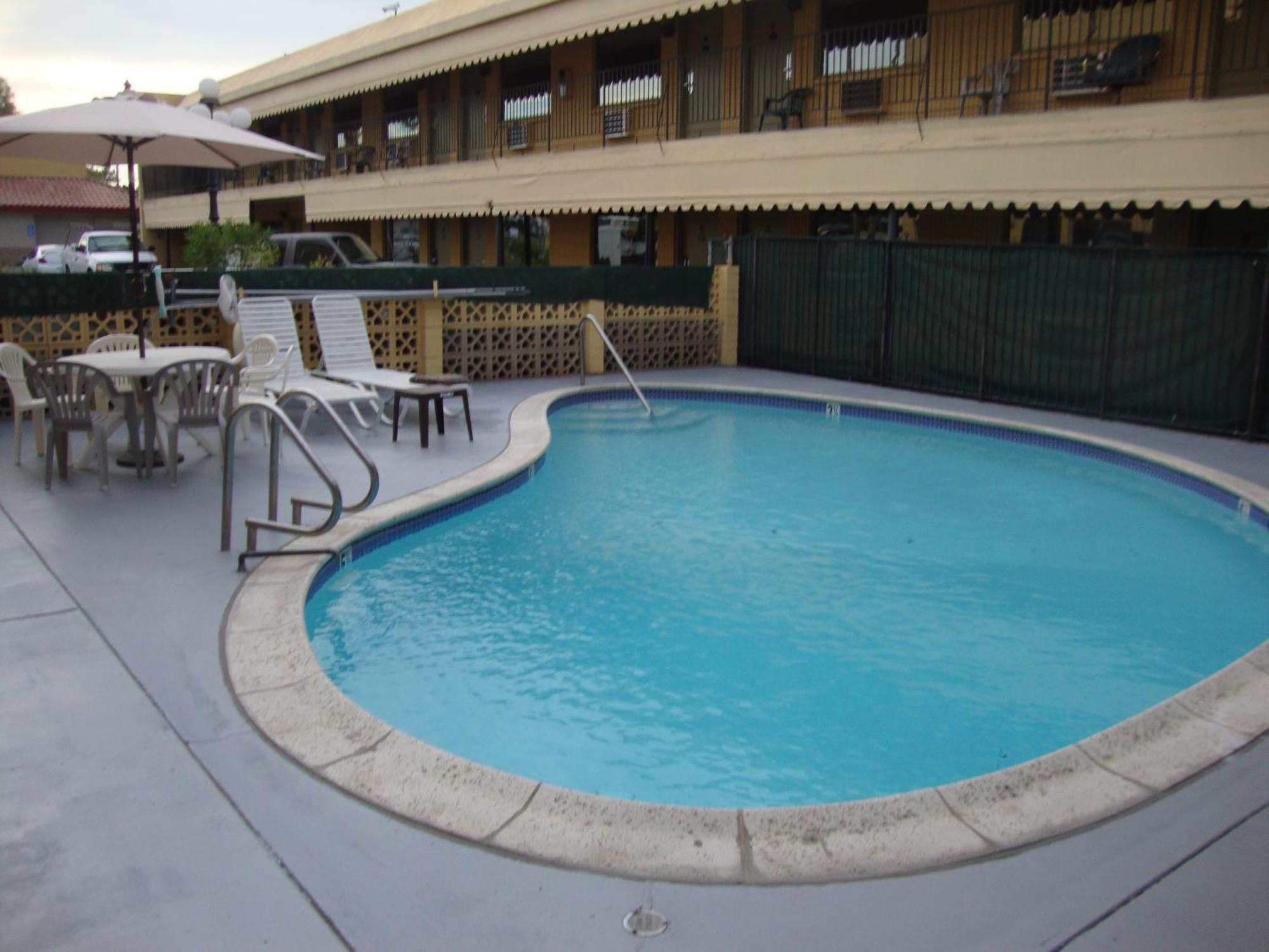 Brawley Townhouse Inn And Suites المظهر الخارجي الصورة