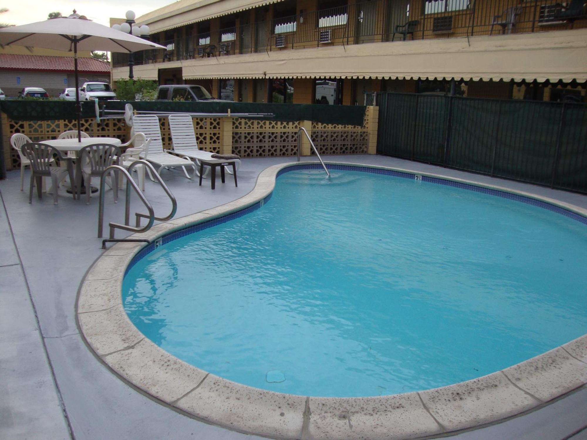 Brawley Townhouse Inn And Suites المظهر الخارجي الصورة