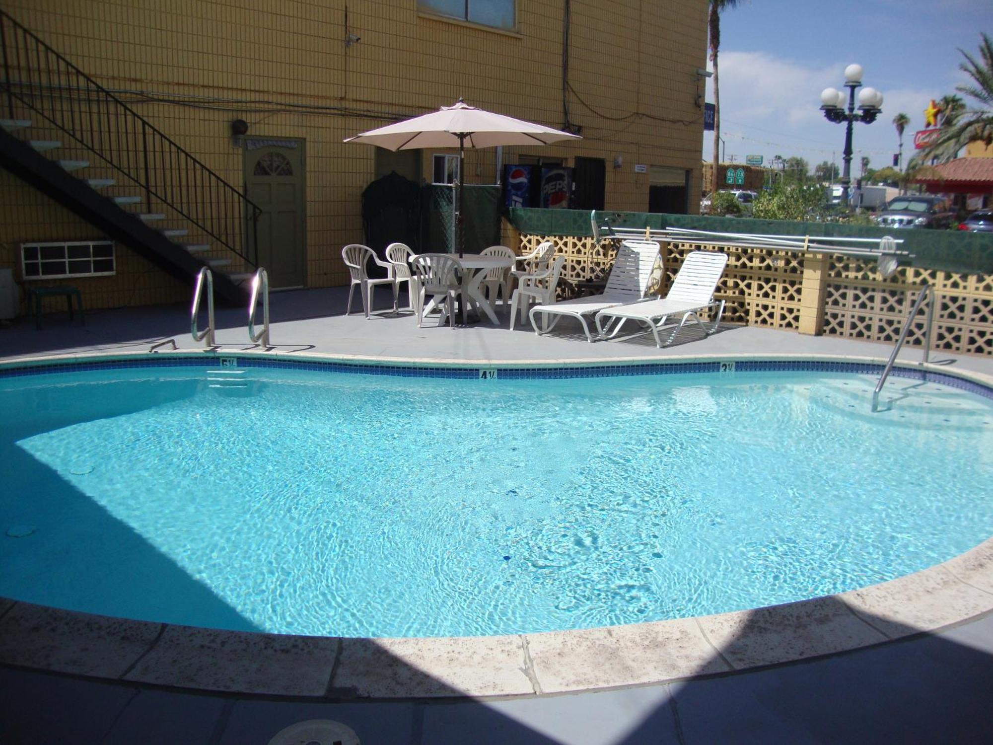 Brawley Townhouse Inn And Suites المرافق الصورة