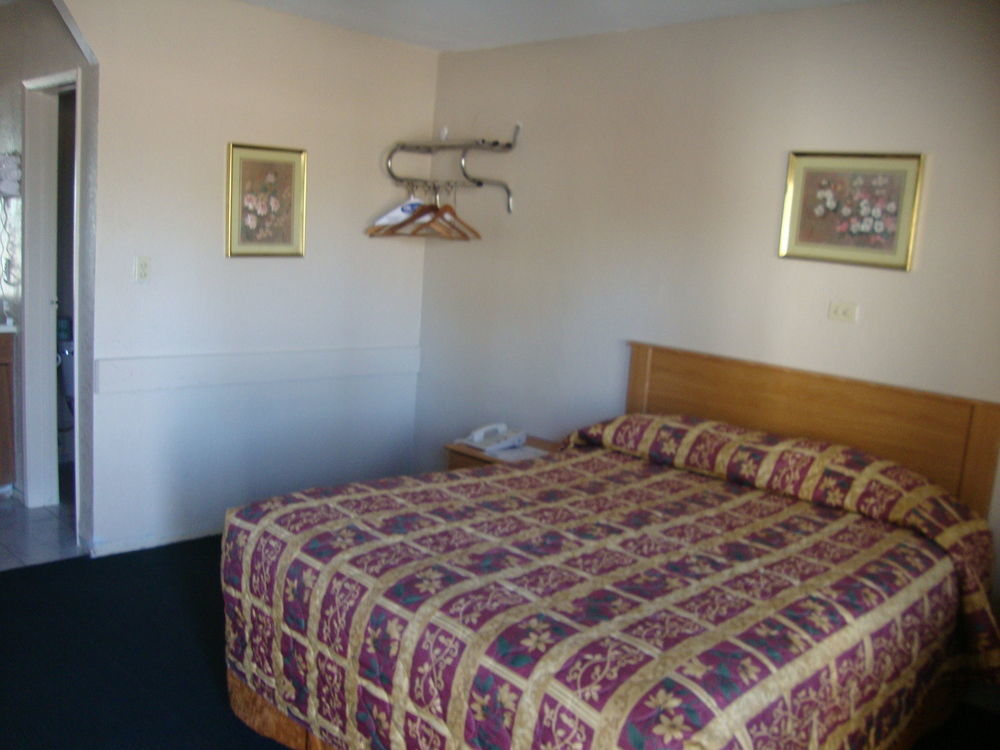 Brawley Townhouse Inn And Suites المظهر الخارجي الصورة