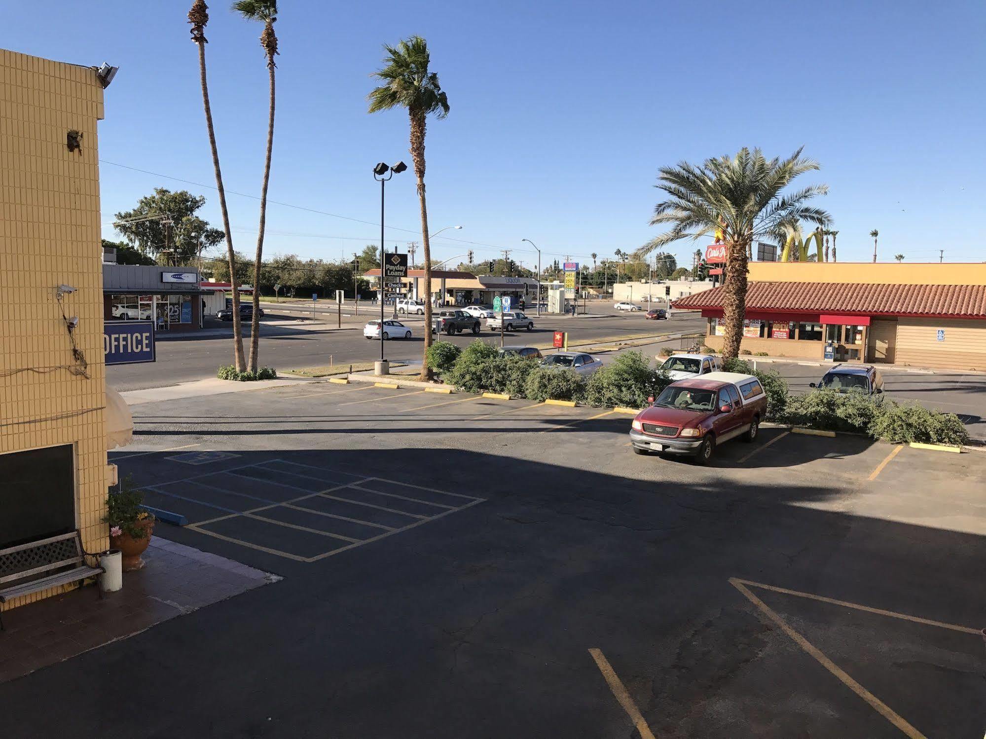 Brawley Townhouse Inn And Suites المظهر الخارجي الصورة