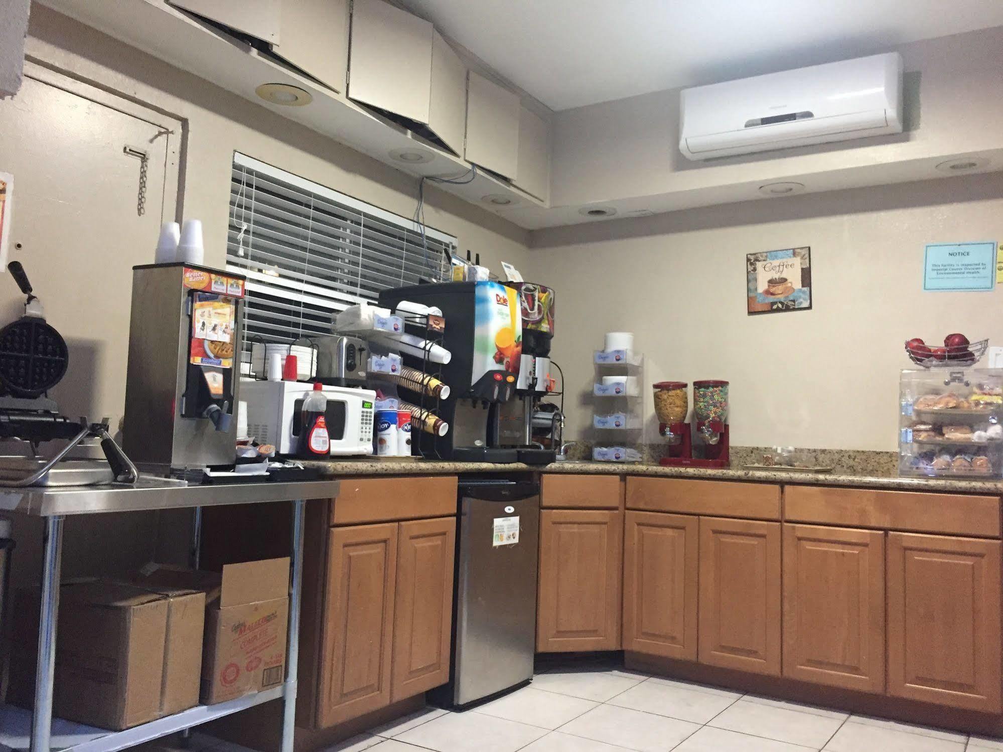 Brawley Townhouse Inn And Suites المظهر الخارجي الصورة