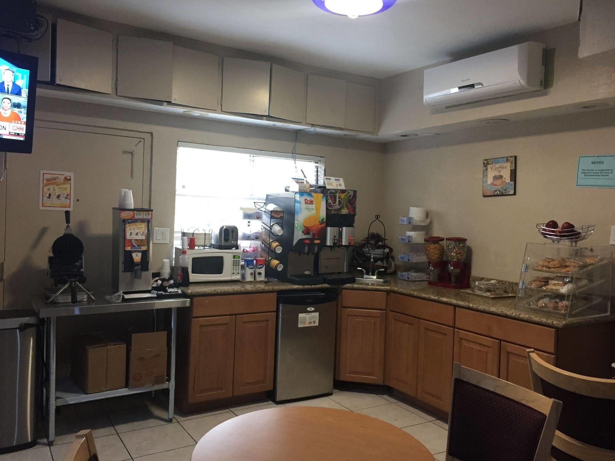 Brawley Townhouse Inn And Suites المظهر الخارجي الصورة