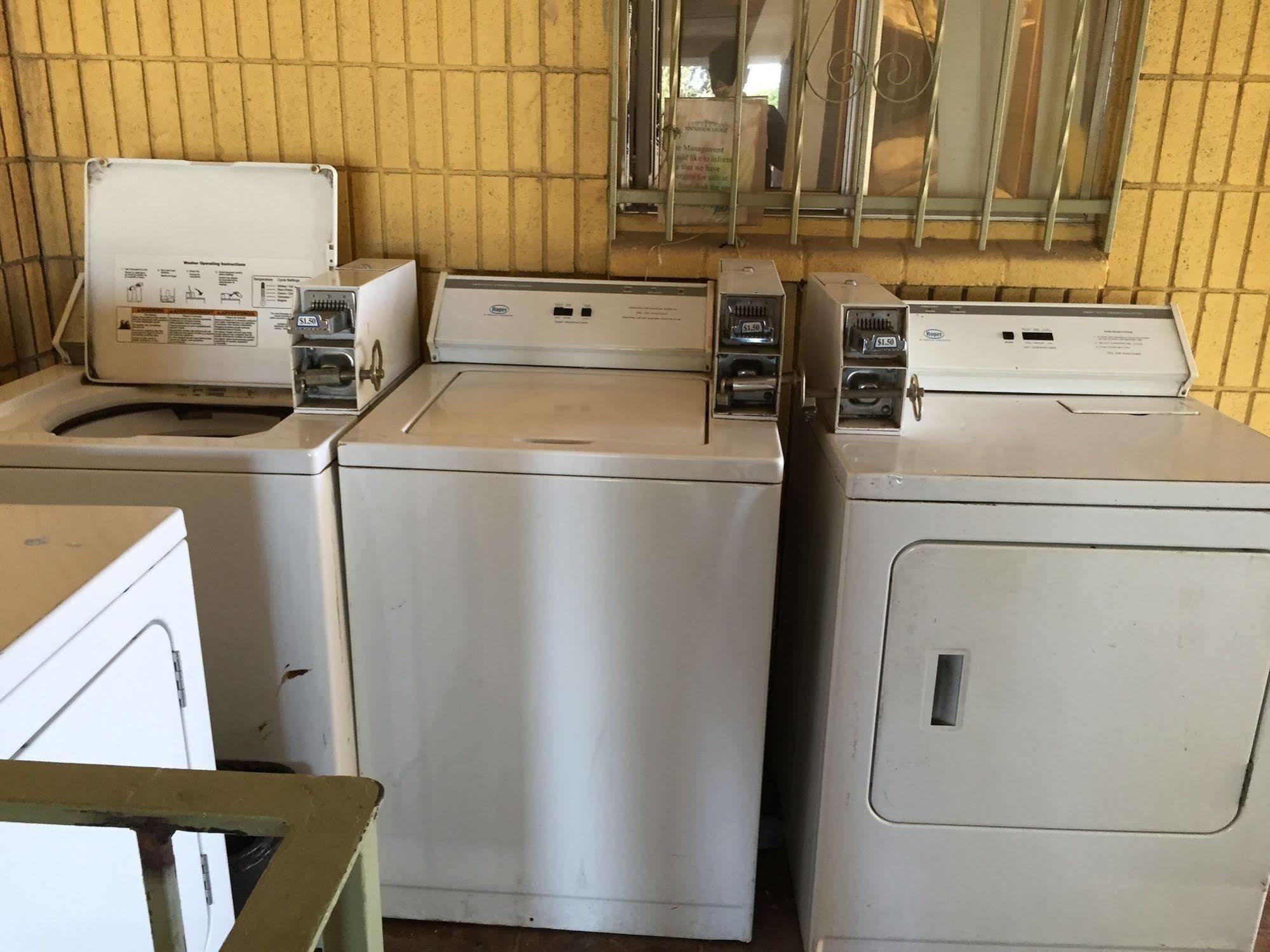 Brawley Townhouse Inn And Suites المظهر الخارجي الصورة