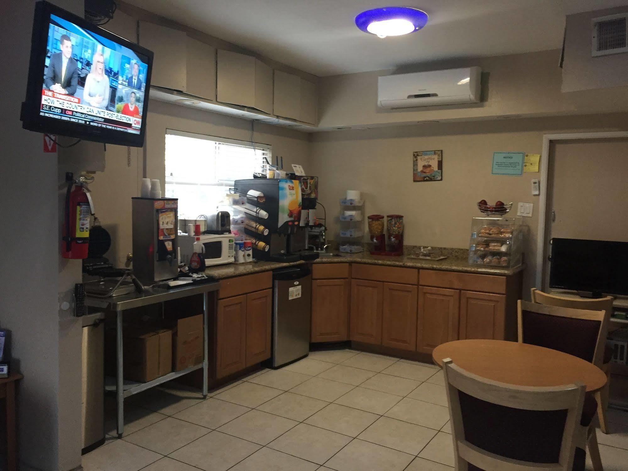Brawley Townhouse Inn And Suites المظهر الخارجي الصورة